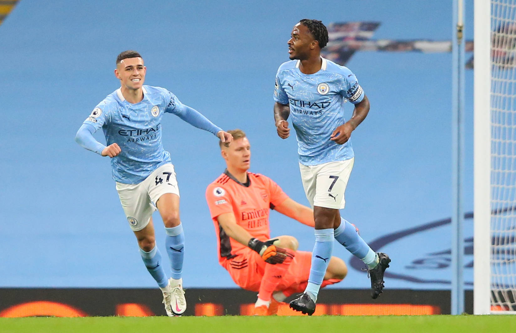 站在场边 站在场边